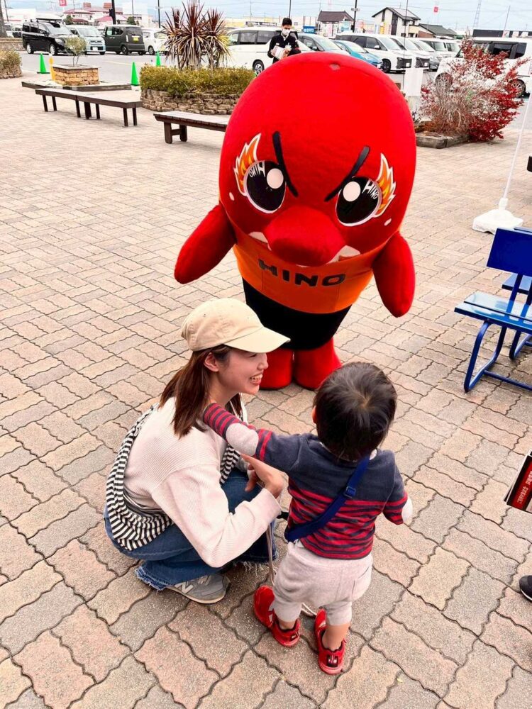 ニュース - 4/6ジョイフル本田新田店でラグビー体験を実施しました